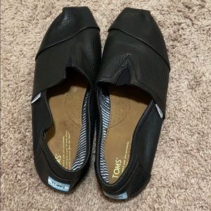 Black leather Toms worn once